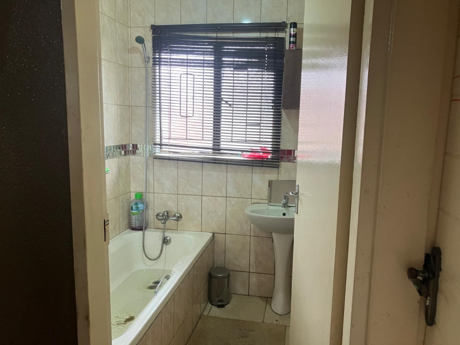 3 Bedroom Property for Sale in Rustenburg Central North West